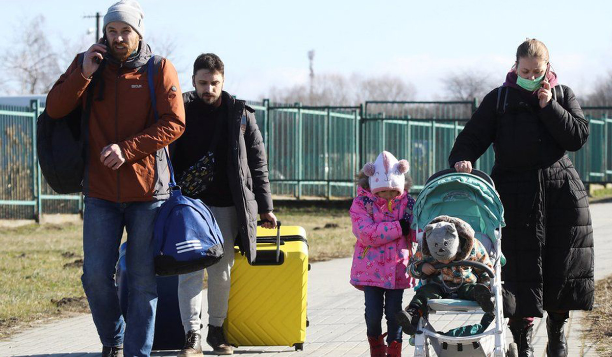 UK urged to welcome thousands of refugees from Ukraine 